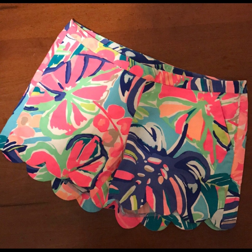 Lilly Pulitzer scalloped shorts